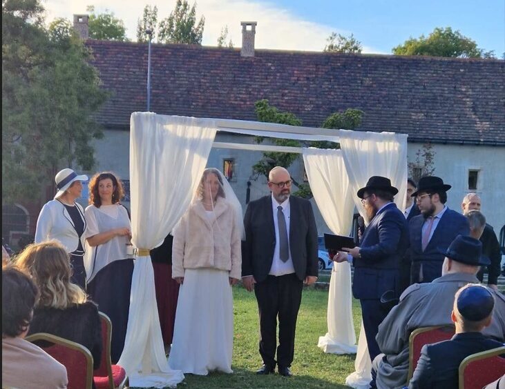 Gratulálunk Chávának és Simon Jicháknak esküvőjük alkalmából!